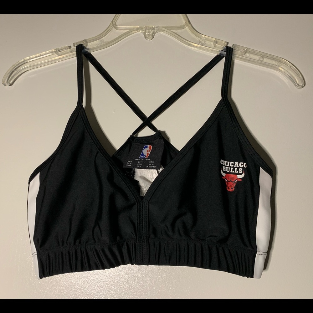 Chicago Bulls Bralette 
M
black